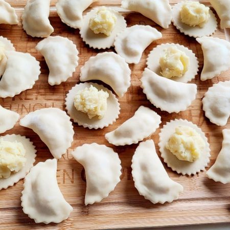 Varenikit perunoiden kanssa